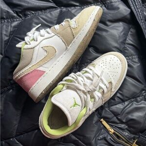 Jordan Women's Multicolor Sneakers